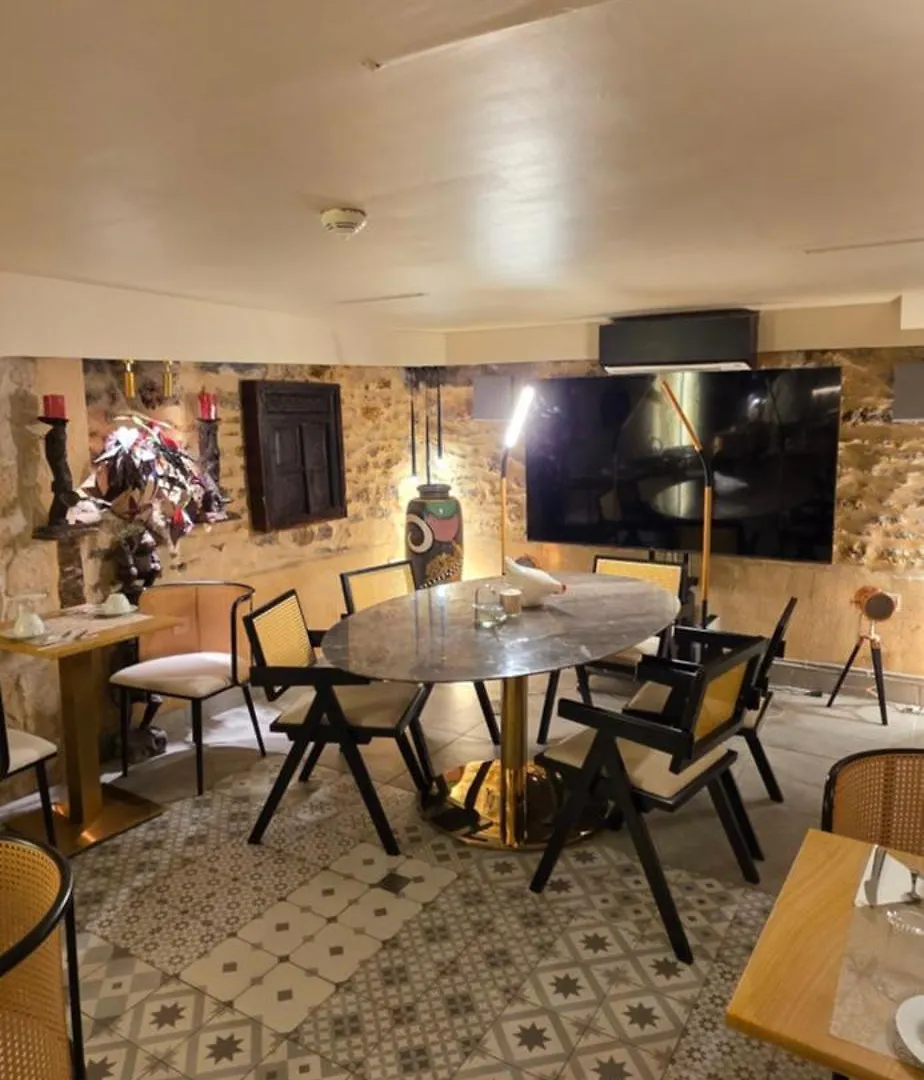 Camelia Prestige - Place De La Nation Hotel 2*