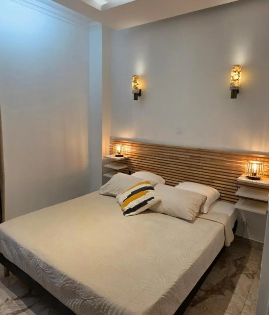 Camelia Prestige - Place De La Nation Hotel