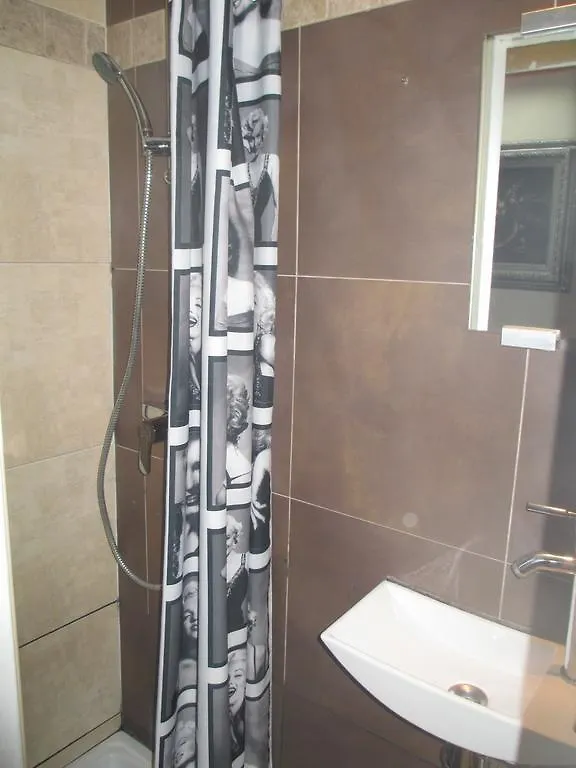 Camelia Prestige - Place De La Nation Paris