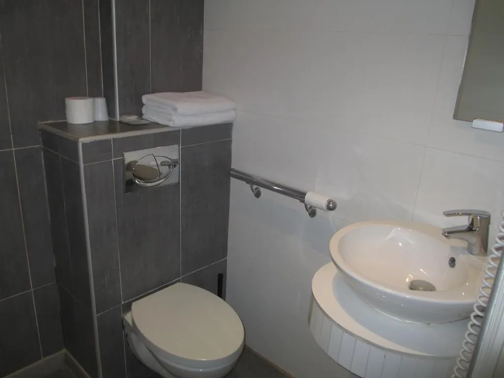 Camelia Prestige - Place De La Nation Hotel